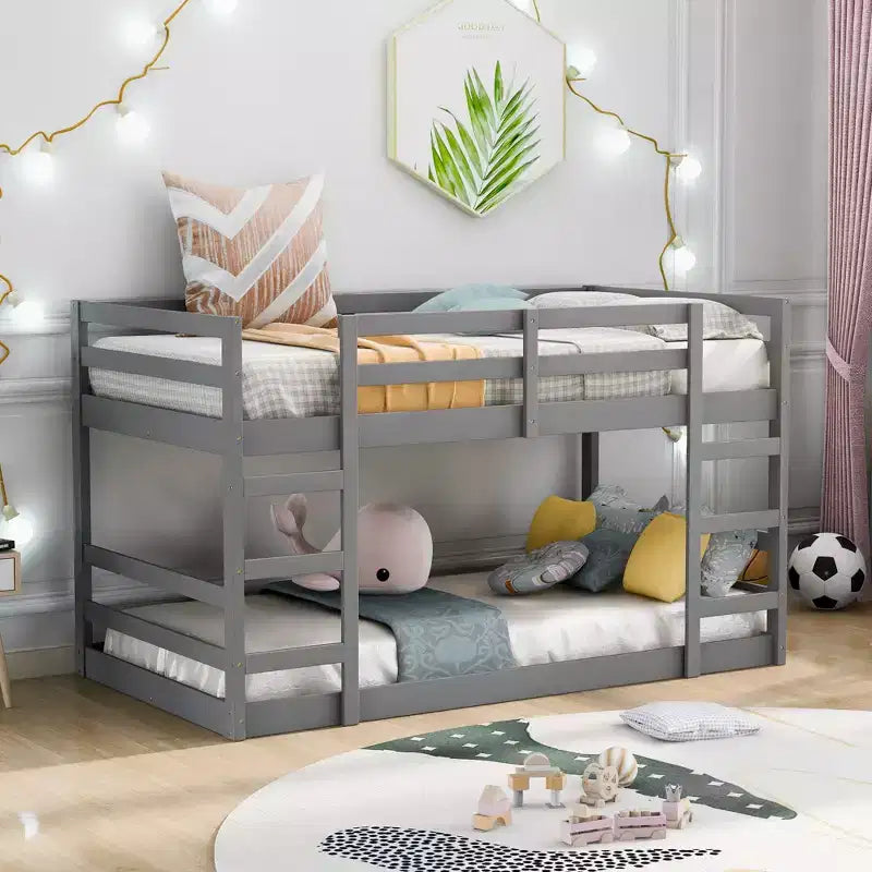 Letto a castello matrimoniale su matrimoniale con scaletta, struttura solida